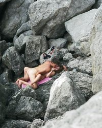 Голые сучки отдыхают в горах 3 фотография Голые сучки отдыхают в горах 3 фотография