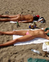 Кристина загорает в пансионате топлесс 4 фотография Кристина загорает в пансионате топлесс 4 фотография