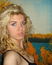 Белокурая Ирина обожает позировать 4 фотография Белокурая Ирина обожает позировать 4 фотография