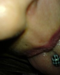 Парочка любовников фоткается на кровати 3 фотография Парочка любовников фоткается на кровати 3 фотография