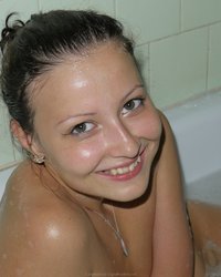 Влюбленные отметили годовщину шашлыком и шампанским в ванне 17 фотография Влюбленные отметили годовщину шашлыком и шампанским в ванне 17 фотография