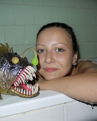 Влюбленные отметили годовщину шашлыком и шампанским в ванне 22 фотография Влюбленные отметили годовщину шашлыком и шампанским в ванне 22 фотография