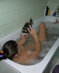 Влюбленные отметили годовщину шашлыком и шампанским в ванне 24 фотография Влюбленные отметили годовщину шашлыком и шампанским в ванне 24 фотография