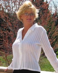 Белокурая мамаша может затмить любую молодую девку своим сексуальным телом 1 фотография Белокурая мамаша может затмить любую молодую девку своим сексуальным телом 1 фотография