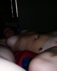 Пухлая девка бухает и трахается с партнером 8 фотография Пухлая девка бухает и трахается с партнером 8 фотография