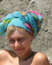 С такими девками можно и в поход 10 фотография