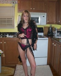 Молодая соблазнительница принимает ванну 15 фотография Молодая соблазнительница принимает ванну 15 фотография