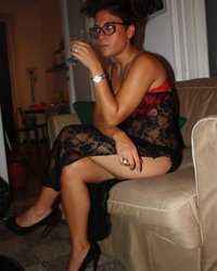 Брюнетка тридцати лет классно потрахалась 1 фотография Брюнетка тридцати лет классно потрахалась 1 фотография