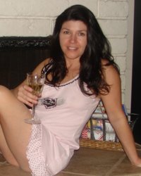 Чувак показал свою бывшую без одежды 1 фотография Чувак показал свою бывшую без одежды 1 фотография