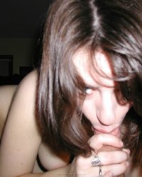 Брюнетка обожает прикалываться и экспериментировать в сексе 5 фотография Брюнетка обожает прикалываться и экспериментировать в сексе 5 фотография