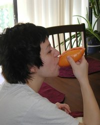 Брюнетка обожает прикалываться и экспериментировать в сексе 28 фотография Брюнетка обожает прикалываться и экспериментировать в сексе 28 фотография