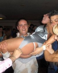 Пьяные бабы в ночных клубах с обнаженными сиськами 9 фотография Пьяные бабы в ночных клубах с обнаженными сиськами 9 фотография