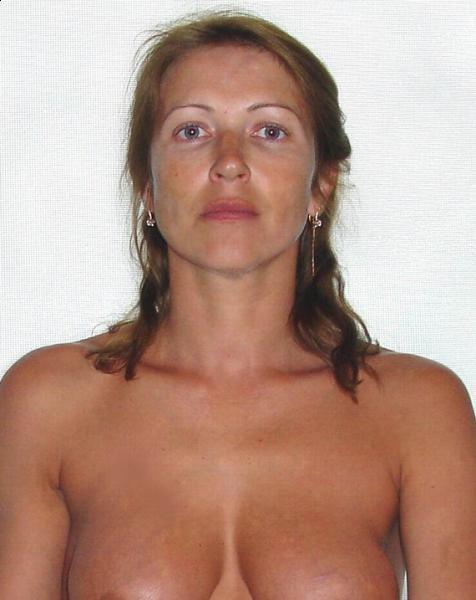 Голая баба сделала снимок на паспорт 7 фото