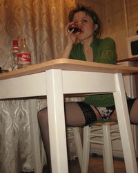 Шаловливая мамка совращает уставшего мужа 10 фотография Шаловливая мамка совращает уставшего мужа 10 фотография