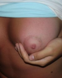 Приготовилась к сексу и показала дырки 2 фотография Приготовилась к сексу и показала дырки 2 фотография