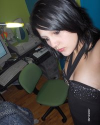 Сучка очень хочет трахаться 15 фотография Сучка очень хочет трахаться 15 фотография