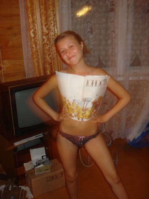 Парень привез свою подружку на дачу 6 фото