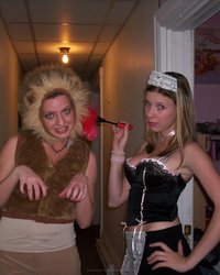 Фиолетовый вибратор – лучший друг дырочек блондинки 2 фотография Фиолетовый вибратор – лучший друг дырочек блондинки 2 фотография