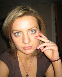 Фиолетовый вибратор – лучший друг дырочек блондинки 15 фотография Фиолетовый вибратор – лучший друг дырочек блондинки 15 фотография