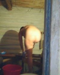 Катя в деревенской бане мылит себя мочалкой 6 фотография Катя в деревенской бане мылит себя мочалкой 6 фотография