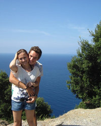 Наставница йоги даёт мастер-класс голышом на морском побережье 1 фотография