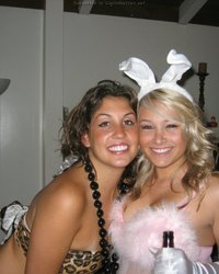 Веселая тусовка распутных студенток 1 фотография Веселая тусовка распутных студенток 1 фотография