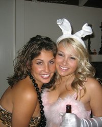 Веселая тусовка распутных студенток 2 фотография Веселая тусовка распутных студенток 2 фотография