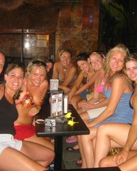 Веселая тусовка распутных студенток 20 фотография Веселая тусовка распутных студенток 20 фотография