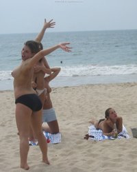 Веселая тусовка распутных студенток 31 фотография Веселая тусовка распутных студенток 31 фотография