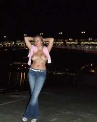 Знойная девка любит позировать голой 9 фотография Знойная девка любит позировать голой 9 фотография