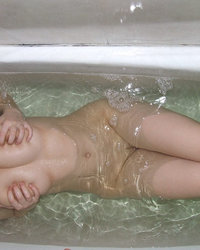 Знойная девка любит позировать голой 3 фотография Знойная девка любит позировать голой 3 фотография