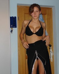 Милашка сношается с лысым парнем 2 фотография Милашка сношается с лысым парнем 2 фотография