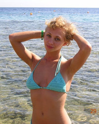 Озорная деваха с отличными формами 1 фотография Озорная деваха с отличными формами 1 фотография