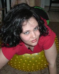 Толстуха принимает ванную со свечами и игрушками 22 фотография Толстуха принимает ванную со свечами и игрушками 22 фотография