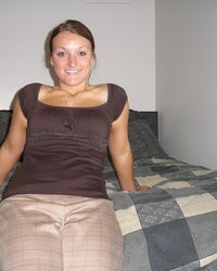 Звезда общежития показала свои сочные сиськи 16 фотография Звезда общежития показала свои сочные сиськи 16 фотография