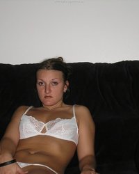 Звезда общежития показала свои сочные сиськи 5 фотография Звезда общежития показала свои сочные сиськи 5 фотография