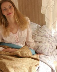 Студенточка позирует для парня в комнате общаги 1 фотография Студенточка позирует для парня в комнате общаги 1 фотография