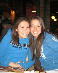 Озорная девушка позирует в трусах 14 фотография Озорная девушка позирует в трусах 14 фотография