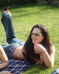 Хорошенькая куколка демонстрирует классное тело 11 фотография Хорошенькая куколка демонстрирует классное тело 11 фотография