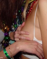 Пьяная блондинка с большой грудью в баре 7 фотография Пьяная блондинка с большой грудью в баре 7 фотография