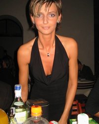 Света с бабочкой на копчике обнажила свое тело 1 фотография Света с бабочкой на копчике обнажила свое тело 1 фотография