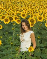 Анюта раздевается на свежем воздухе 4 фотография Анюта раздевается на свежем воздухе 4 фотография