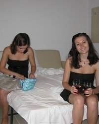 Распутница мечтает о сексе, отдыхая на курорте 6 фотография Распутница мечтает о сексе, отдыхая на курорте 6 фотография