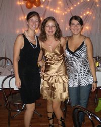 Парень снимает трусики со своей возлюбленной 15 фотография Парень снимает трусики со своей возлюбленной 15 фотография