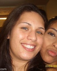 Губатая мокрощелка показала свои титьки 6 фотография