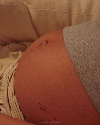 Женушка запечатлевает моменты своей беременности 1 фотография Женушка запечатлевает моменты своей беременности 1 фотография