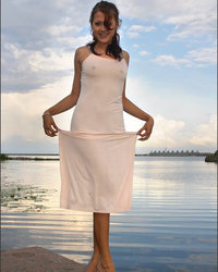 Анюта в белом платье 1 фотография Анюта в белом платье 1 фотография