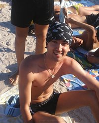 телочка загорает на пляже без лифчика 10 фотография телочка загорает на пляже без лифчика 10 фотография