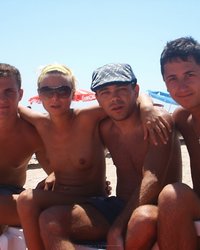 телочка загорает на пляже без лифчика 33 фотография телочка загорает на пляже без лифчика 33 фотография