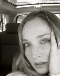 Обнаженная Бетти демонстрирует замечательное тело 2 фотография Обнаженная Бетти демонстрирует замечательное тело 2 фотография